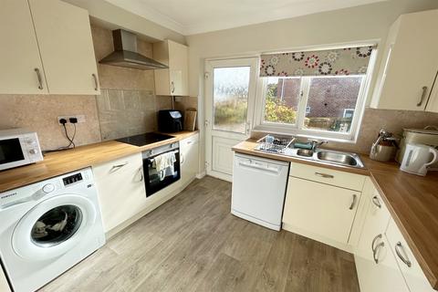 3 bedroom terraced house to rent, Colehill