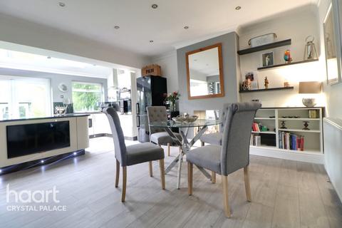 23 Warwick Road, London, SE20 7YN