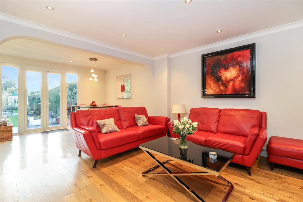 Raglan Gardens, Oxhey Hall, Watford... 3 bed semidetached house £800,000