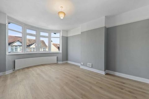 3 bedroom house to rent, Chesham Crescent, Penge