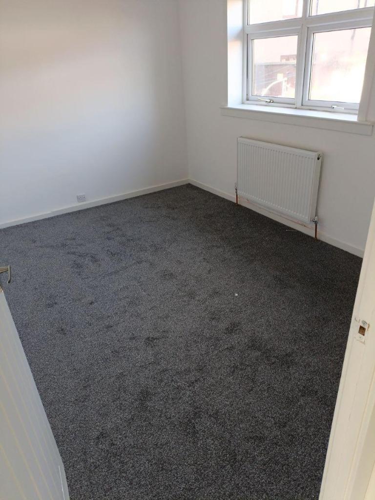 Caithness Road, Central, Greenock, PA16 2 bed semidetached house £