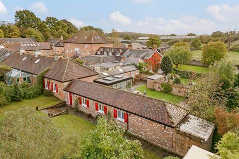 3 bedroom barn conversion for sale - Barwell Lane, Chessington, KT9