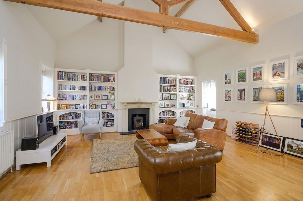 Barwell Lane, Chessington, KT9 3 bed barn conversion for sale £900,000