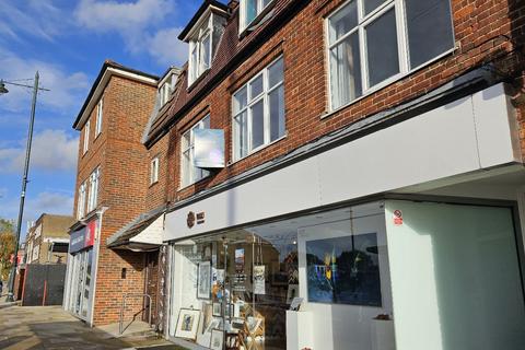 131a Percy Road, Twickenham, TW2 6HT