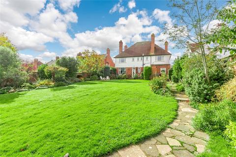 22 West Avenue, Exeter, EX4 4SD