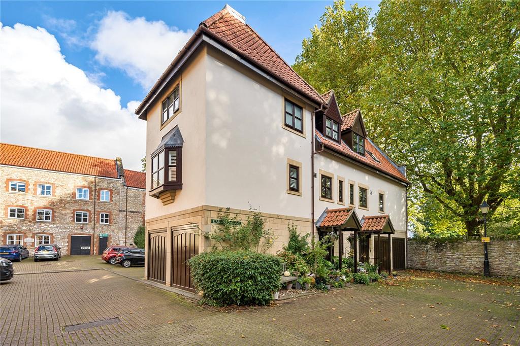 Carlton Mews, Wells, BA5 2 bed semidetached house for sale £370,000