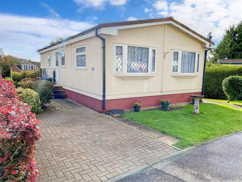 Gresham Close, Towngate Wood Park, Tonbridge, Kent 2 bed park home for sale £230,000
