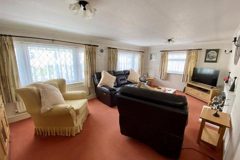 2 bedroom park home for sale, Gresham Close, Towngate Wood Park, Tonbridge, Kent