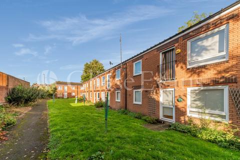 6 Loxley Close, London, SE26 5DU