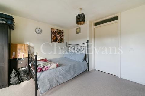 6 Loxley Close, London, SE26 5DU