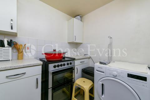 6 Loxley Close, London, SE26 5DU