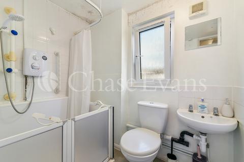 6 Loxley Close, London, SE26 5DU