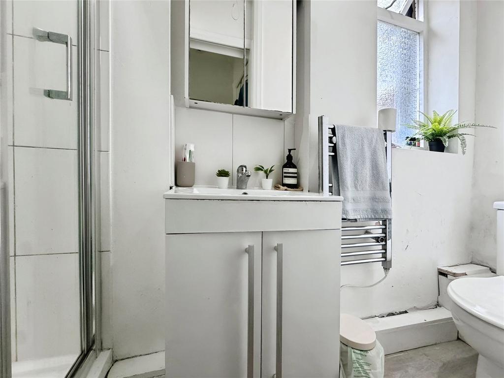 Apartment in London - View 4