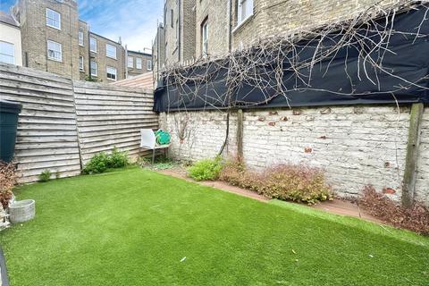 Studio to rent, Delorme Street, London, W6