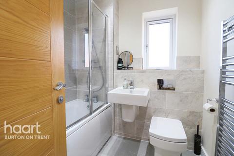 3 bedroom semi-detached house for sale - Brockmoor Close, Burton On Trent