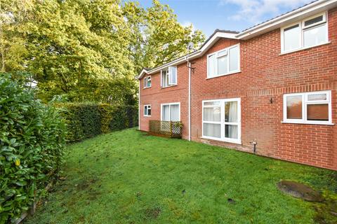 33 Birch Grove, Hook, RG27 9RJ