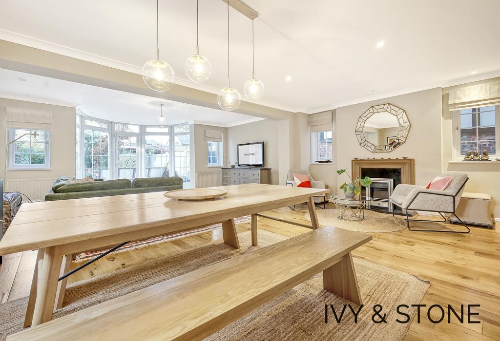 Monkhams Lane, Woodford Green, Essex 5 bed detached house for sale £