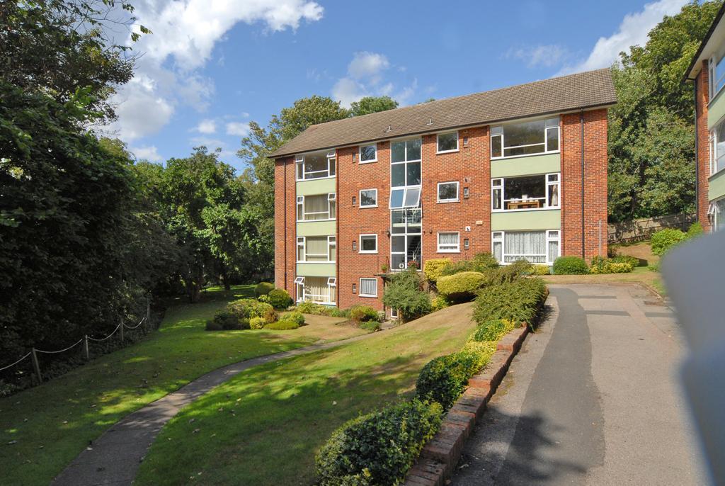 Hatton Court, Lubbock Road, Chislehurst, Kent, BR7 2 bed property to