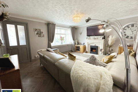 4 bedroom detached house for sale - Grosvenor Close, Glen Parva, Leicester