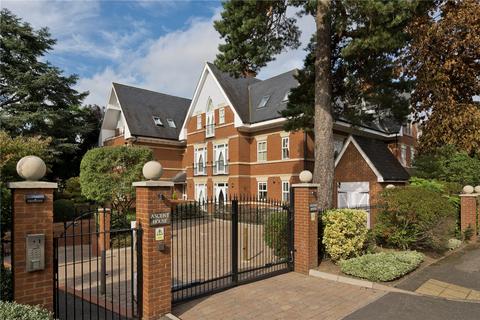 2 bedroom apartment for sale, Ellesmere Road, Weybridge, Surrey, KT13