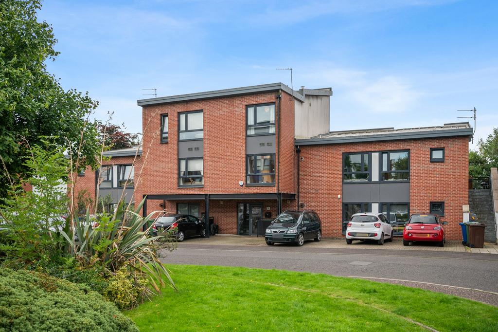 Shuna Crescent, Maryhill, Glasgow, G20 9QS 3 bed townhouse for sale £