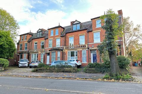 2 bedroom flat to rent, Plymouth Grove, Manchester, M13