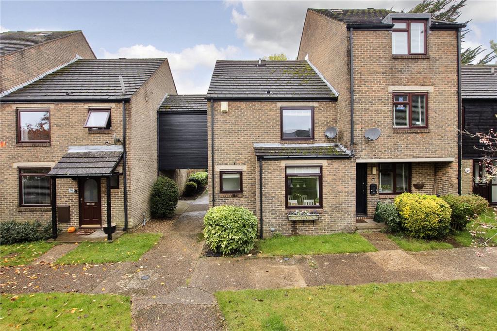 Bazes Shaw, New Ash Green, Kent, DA3 3 bed terraced house for sale £