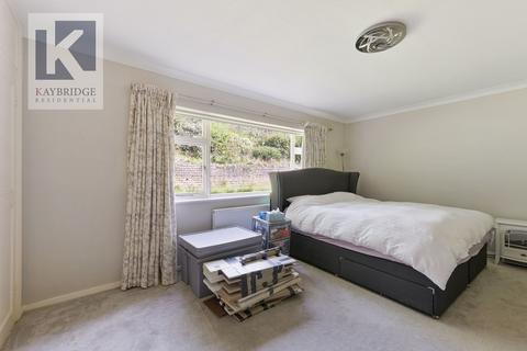2 Birchfield Grove, Epsom, KT17 3ES