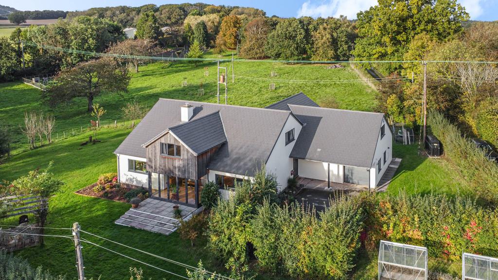 Orchards, Little Witley 4 bed detached house for sale £935,000