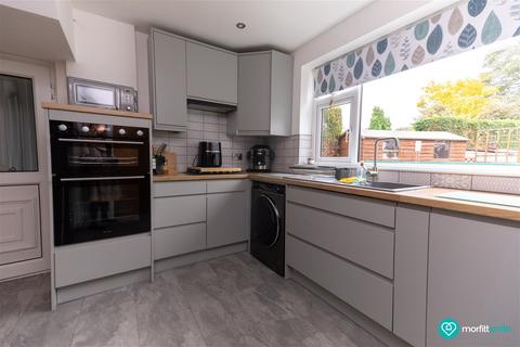 2 Manor Crescent, Brinsworth, Rotherham, S60 5HG