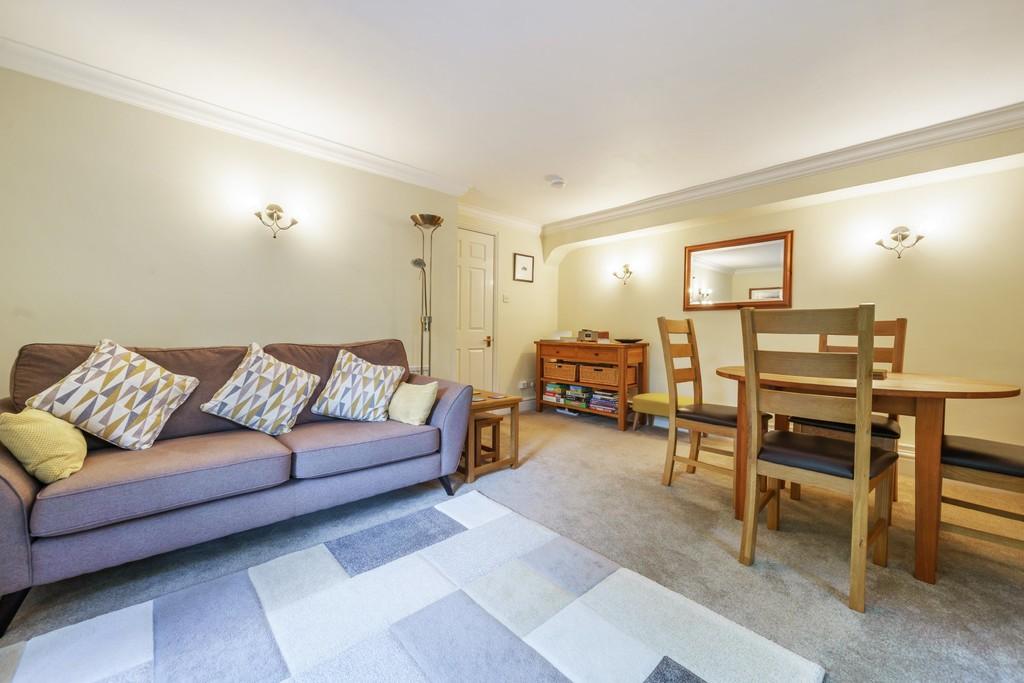 Sitting Room/Dining Area