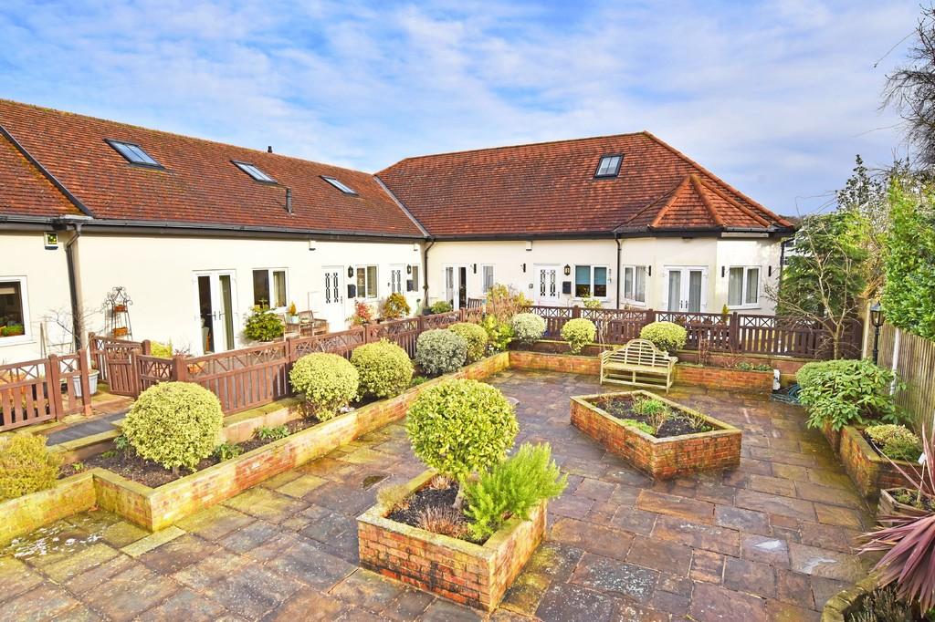 Cavendish Avenue, Harrogate 3 bed semidetached bungalow for sale £395,000
