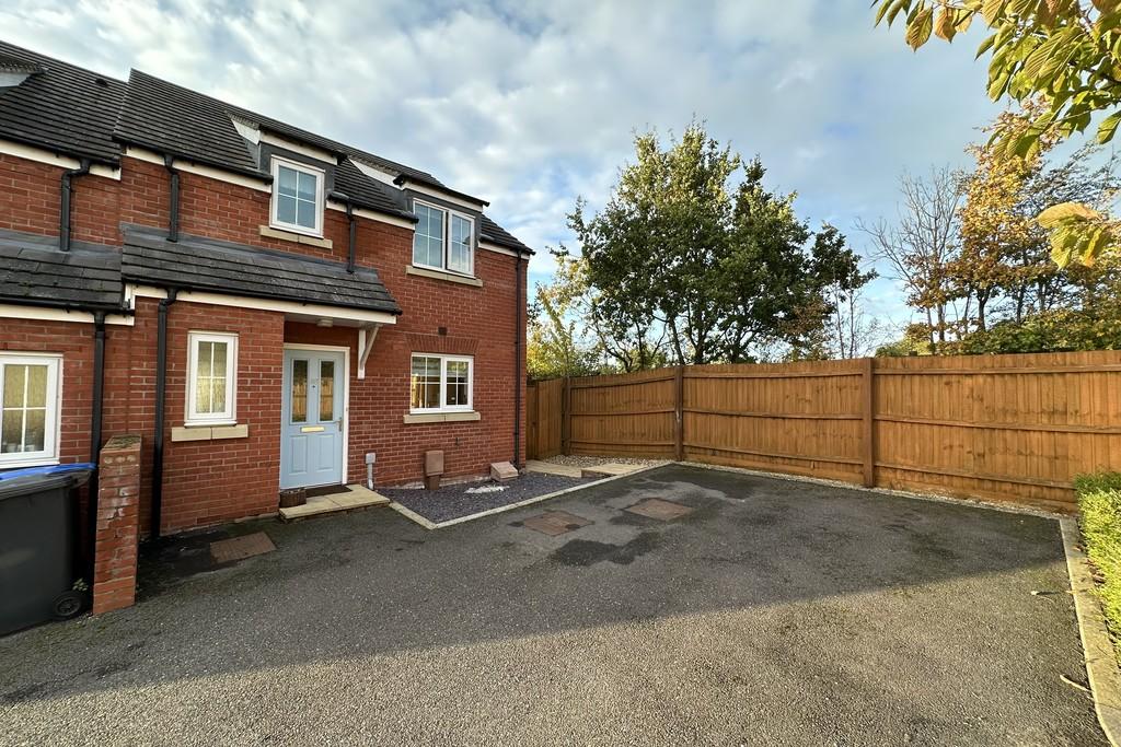 Clermont Avenue, Sudbury 3 bed semidetached house for sale £300,000