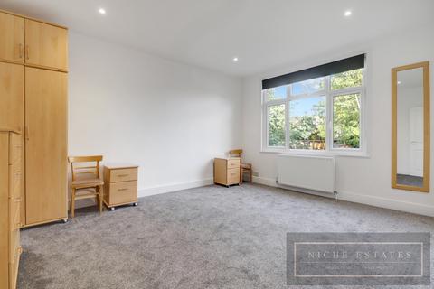 3 bedroom duplex to rent, Hutton Grove, North Finchley, N12