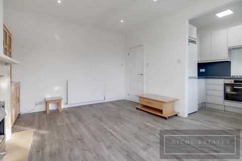 3 bedroom duplex to rent, Hutton Grove, North Finchley, N12