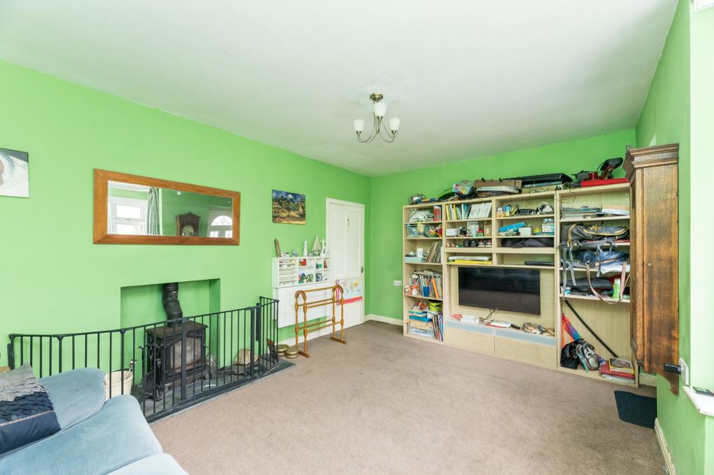 Inglewood Drive, Otley, West Yorkshire, LS21 3 bed semidetached house