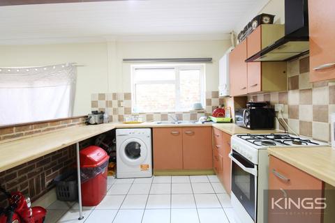 6 bedroom terraced house to rent, Earls Road, Southampton