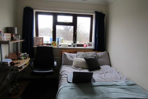 6 bedroom terraced house to rent, Spear Road