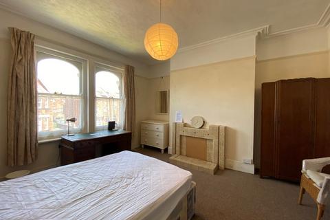 3 bedroom flat to rent, Alma Road, Southampton