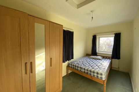 4 bedroom semi-detached house to rent, Ordnance Road