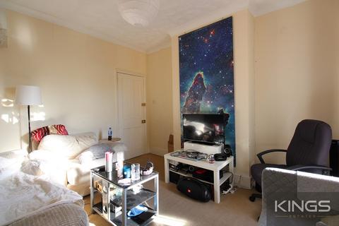 3 bedroom terraced house to rent, Cromwell Road