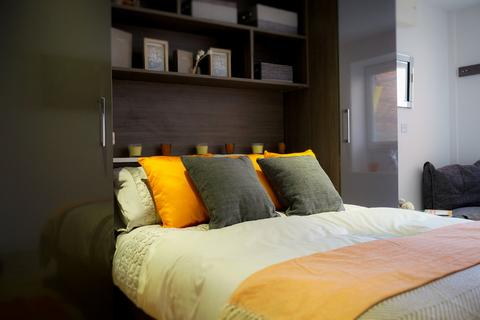Studio to rent, High Road, Southampton