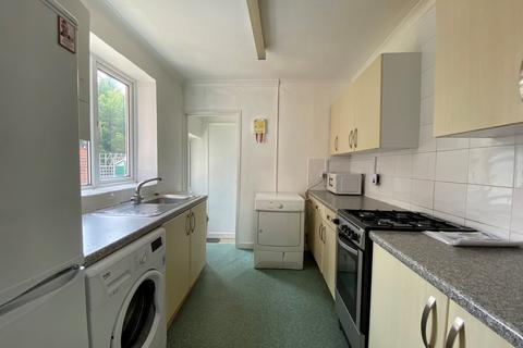 undefined, Livingstone Road