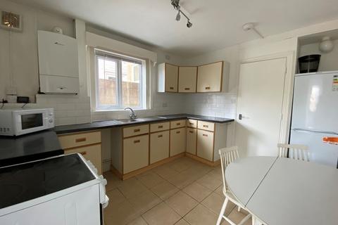 4 bedroom terraced house to rent, Verulam Road, Southampton