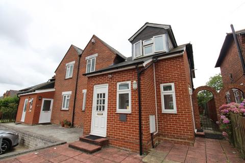 6 bedroom semi-detached house to rent, Mayfield Road