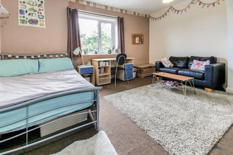5 bedroom semi-detached house to rent, Mayfield Road