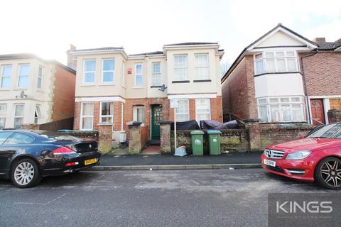 6 bedroom terraced house to rent, Burlington Road