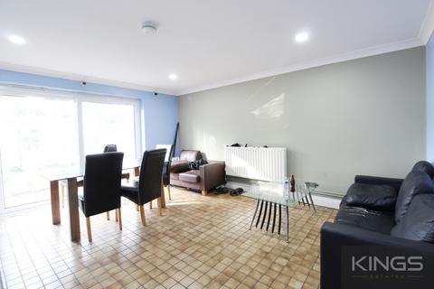 6 bedroom terraced house to rent, Burlington Road