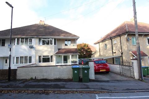 4 bedroom semi-detached house to rent, Grosvenor Road