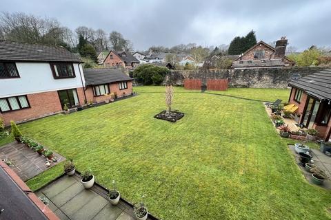 22 Bowling Green Close, Darwen, BB3 2QZ